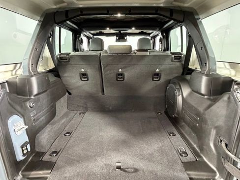 Certified 2025 Jeep Wrangler Sahara 4xe image 34