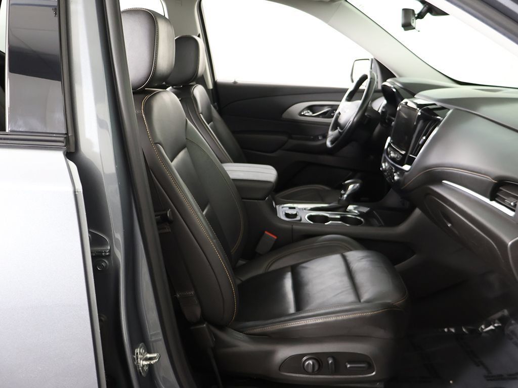 Used 2021 Chevrolet Traverse RS w/ LPO, Floor Liner Package AWD/4WD image 37