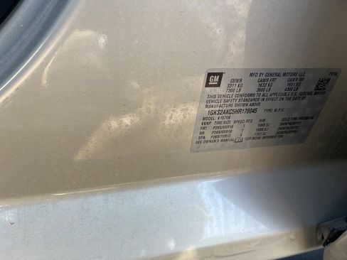 Used 2017 GMC Yukon SLE w/ HD Trailering Package image 11