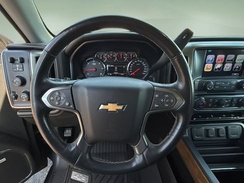 Used 2018 Chevrolet Silverado 1500 LTZ w/ LTZ Plus Package AWD/4WD image 10