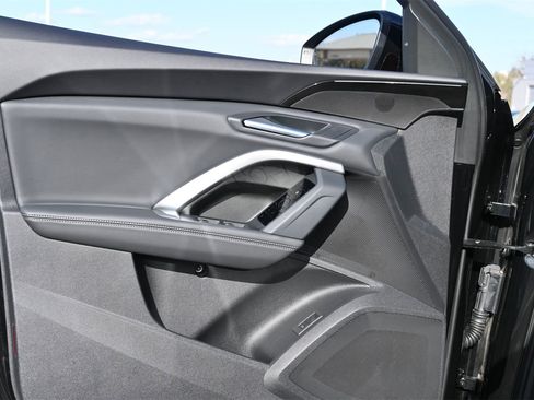 Certified 2025 Audi Q5 Premium w/ Convenience Package image 16