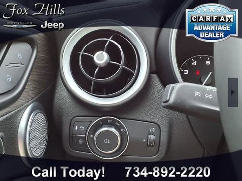 Used 2023 Alfa Romeo Stelvio Ti image 16