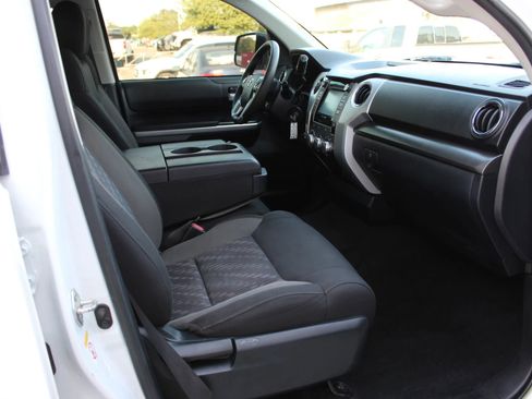 Used 2018 Toyota Tundra SR5 w/ TRD Off Road Package image 27