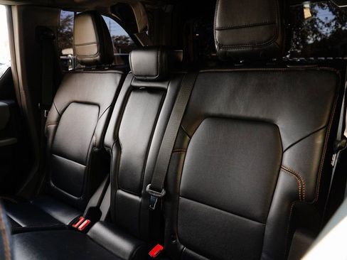 Used 2022 Ford Bronco Badlands image 37