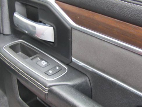 Used 2022 RAM 2500 Laramie AWD/4WD image 15