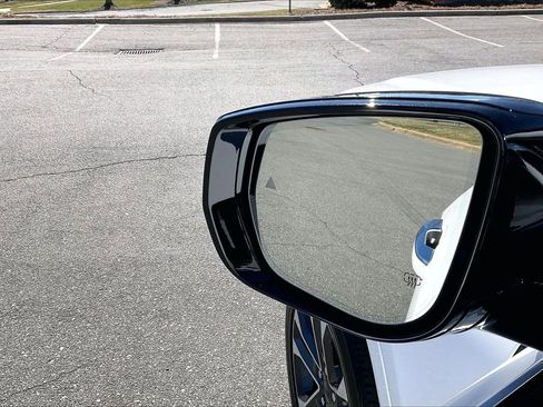 Certified 2023 Jeep Grand Cherokee Overland w/ Luxury Tech Group IV image 30