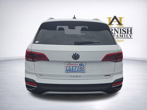 Certified 2023 Volkswagen Taos SE w/ Panoramic Sunroof Package AWD/4WD image 6