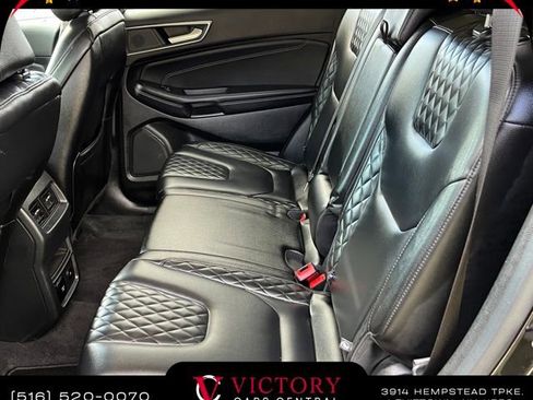 Used 2023 Ford Edge Titanium image 19