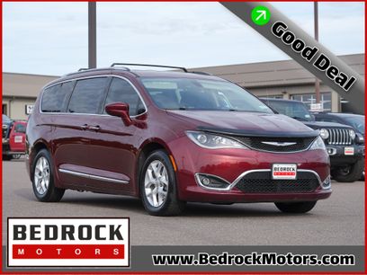Used 2018 Chrysler Pacifica Touring-L Plus w/ Tire & Wheel Group