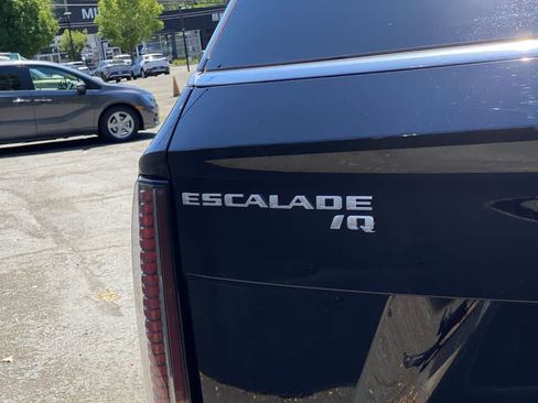 Certified 2026 Cadillac Escalade IQ Luxury 1 AWD/4WD image 10