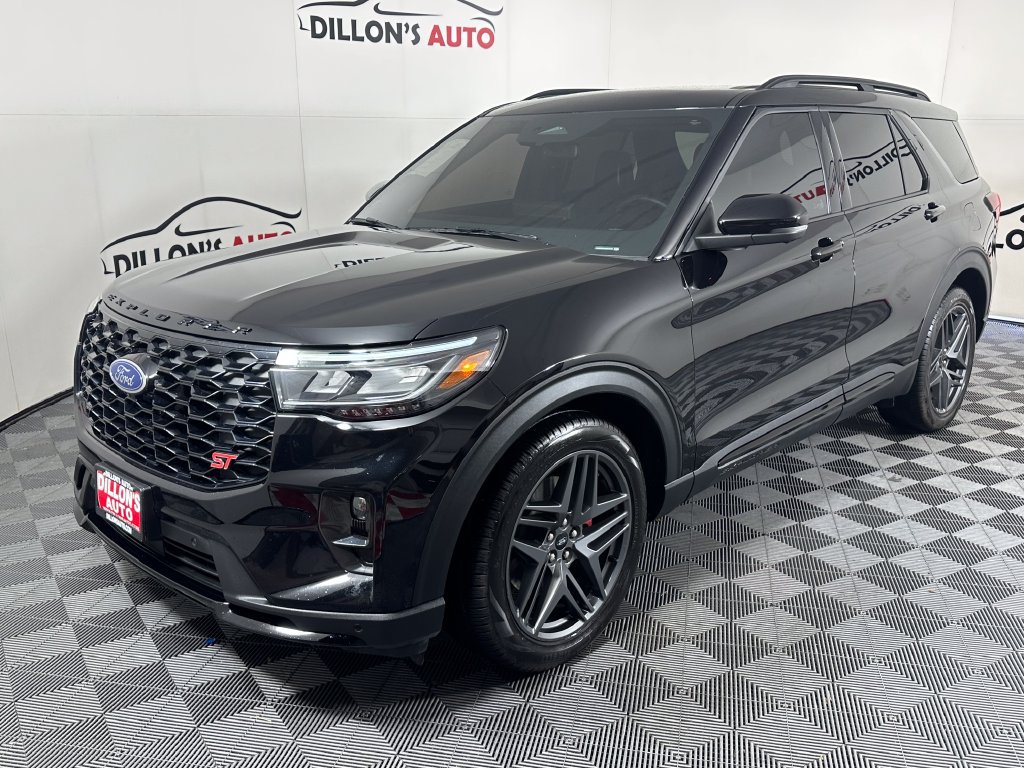 Used 2025 Ford Explorer ST AWD/4WD image 2