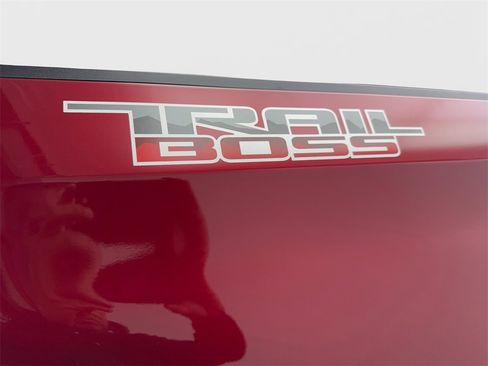 Used 2021 Chevrolet Silverado 1500 LT Trail Boss image 26