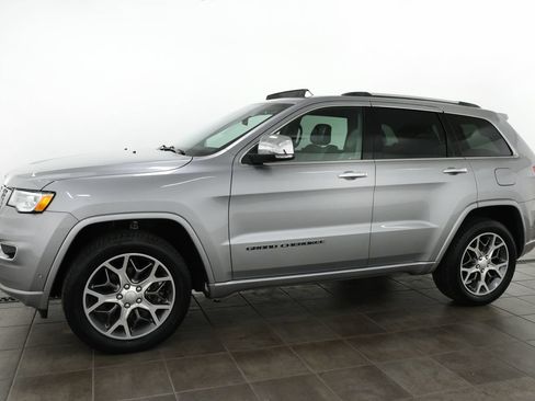Used 2020 Jeep Grand Cherokee Overland AWD/4WD image 2