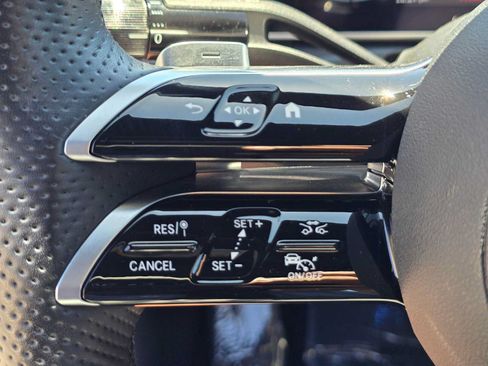 Used 2025 Mercedes-Benz C 300 4MATIC Sedan image 34