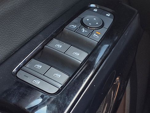 New 2026 Nissan Pathfinder Platinum image 15