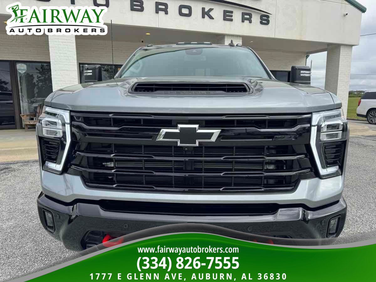 Used 2025 Chevrolet Silverado 2500 LT w/ Trail Boss Package AWD/4WD image 3