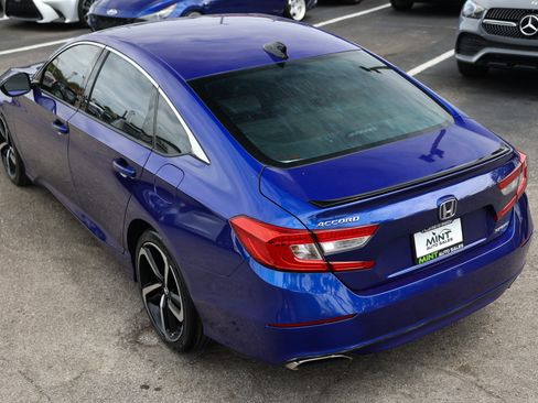 Used 2021 Honda Accord Sport image 8