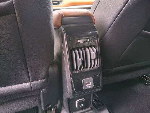 Certified 2025 Jeep Compass Limited AWD/4WD image 33
