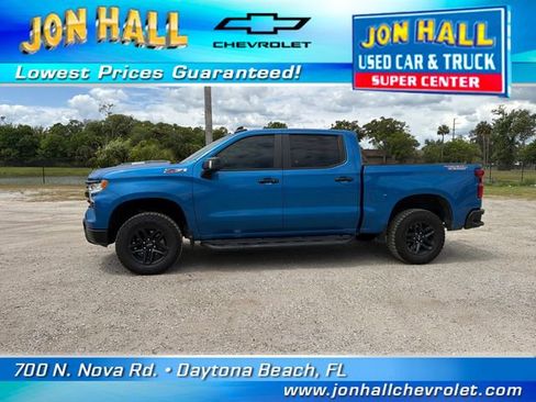 Used 2022 Chevrolet Silverado 1500 LT Trail Boss w/ LT Trail Boss Premium Package AWD/4WD image 4