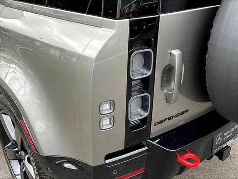 Used 2025 Land Rover Defender 110 X AWD/4WD image 24
