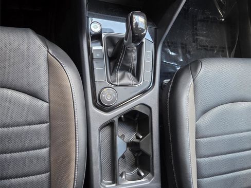 Certified 2023 Volkswagen Taos SEL AWD/4WD image 21