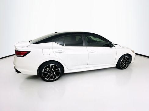 Used 2024 Nissan Sentra SR FWD image 10