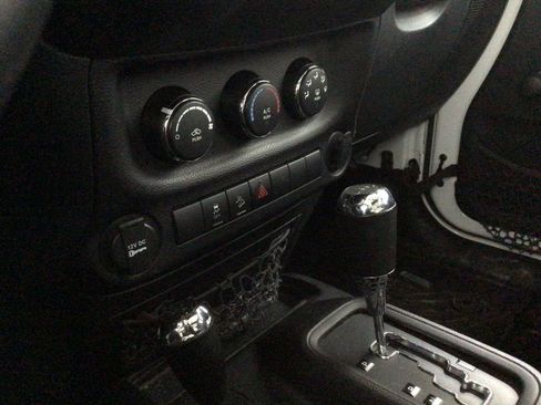 Used 2016 Jeep Wrangler Unlimited Sport w/ Connectivity Group image 14