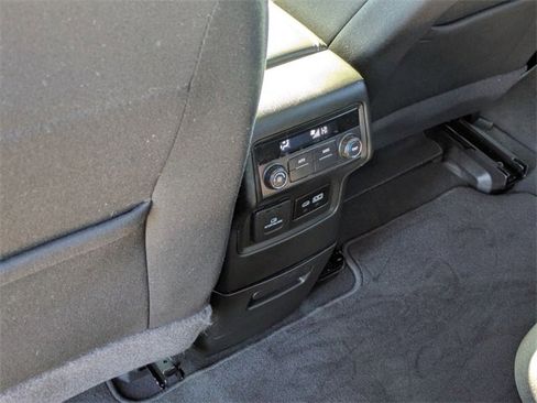 Used 2023 GMC Acadia SLE w/ Driver Convenience Package image 32