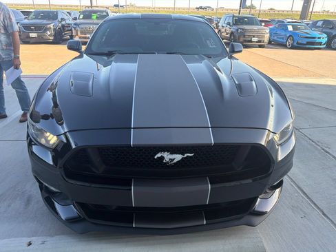 Used 2015 Ford Mustang GT RWD image 2