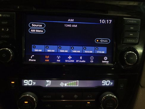 Used 2020 Nissan Rogue SL w/ Premium Package image 25