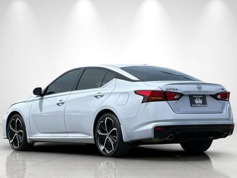 Used 2024 Nissan Altima 2.5 SR w/ SR Premium Package FWD image 6