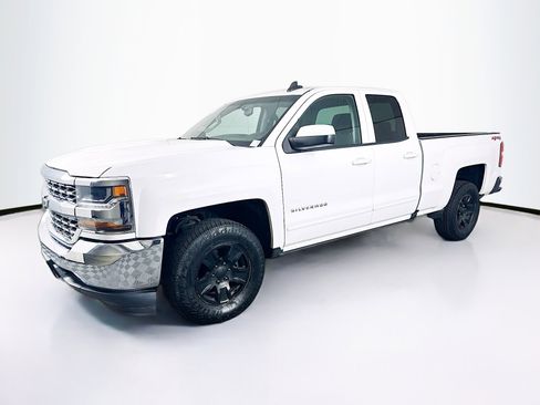 Used 2018 Chevrolet Silverado 1500 LT AWD/4WD image 3