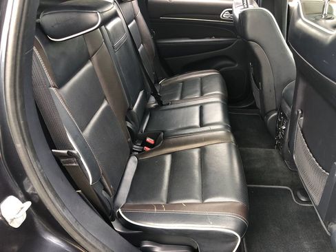 Used 2014 Jeep Grand Cherokee Overland w/ Advanced Technology Group AWD/4WD image 31