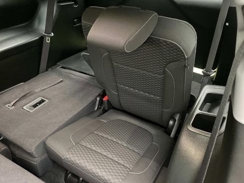 Used 2017 GMC Acadia SLE image 10