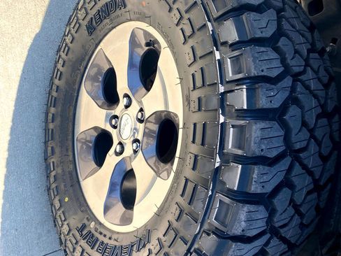 Used 2018 Jeep Wrangler Unlimited Sahara image 12