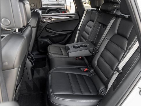 Certified 2026 Porsche Macan Turbo AWD/4WD image 36