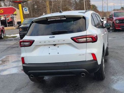 Certified 2025 Ford Escape ST-Line Select image 2