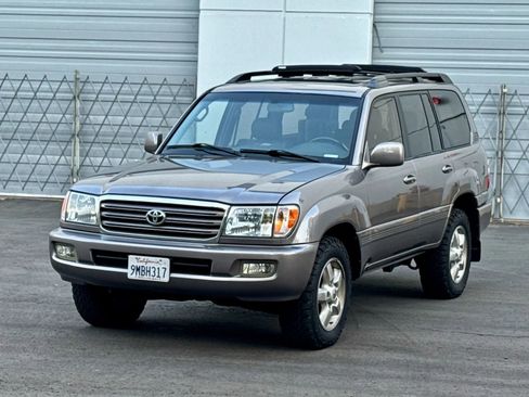 Used 2003 Toyota Land Cruiser image 8