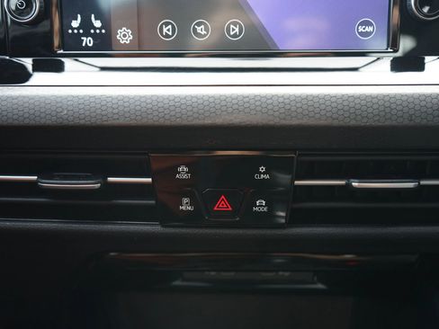 Used 2023 Volkswagen GTI 40th Anniversary Edition image 31