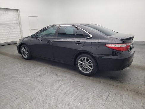 Used 2015 Toyota Camry SE image 3