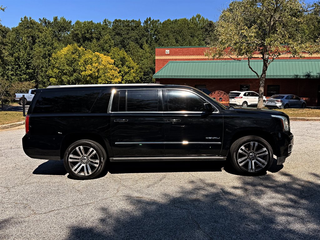 Used 2017 GMC Yukon XL Denali w/ Open Road Package RWD image 4