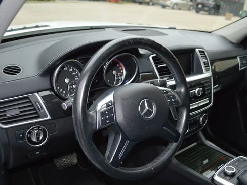 Used 2015 Mercedes-Benz GL 320 BlueTEC 4MATIC image 16