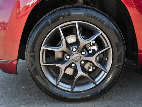 Used 2020 Jeep Grand Cherokee Limited X image 12