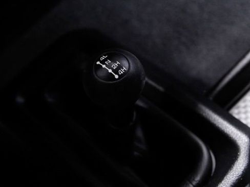 Used 2024 RAM 2500 Tradesman w/ Chrome Appearance Group image 23