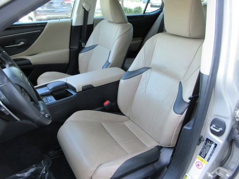 Used 2019 Lexus ES 350 w/ Accessory Package 2 FWD image 31