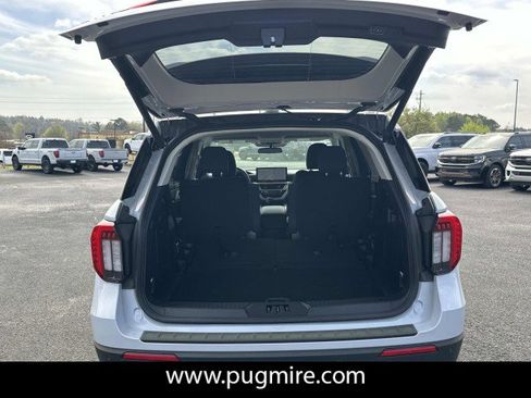 New 2026 Ford Explorer Active image 18