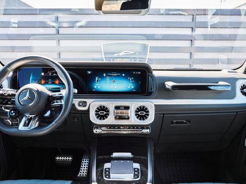Used 2025 Mercedes-Benz G 63 AMG 4MATIC image 53