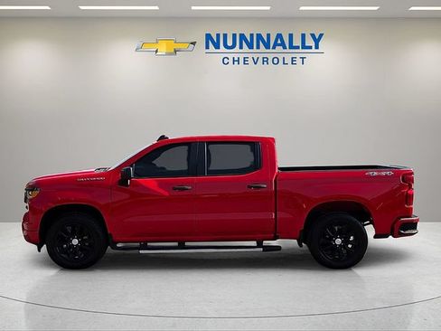 Used 2022 Chevrolet Silverado 1500 Custom AWD/4WD image 2