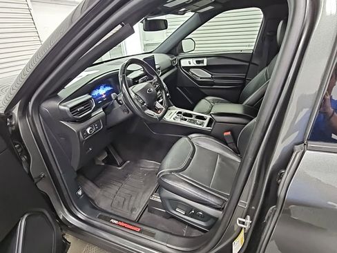 Used 2020 Ford Explorer ST w/ ST Street Pack image 11
