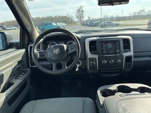 Used 2019 RAM 1500 Classic SLT image 18